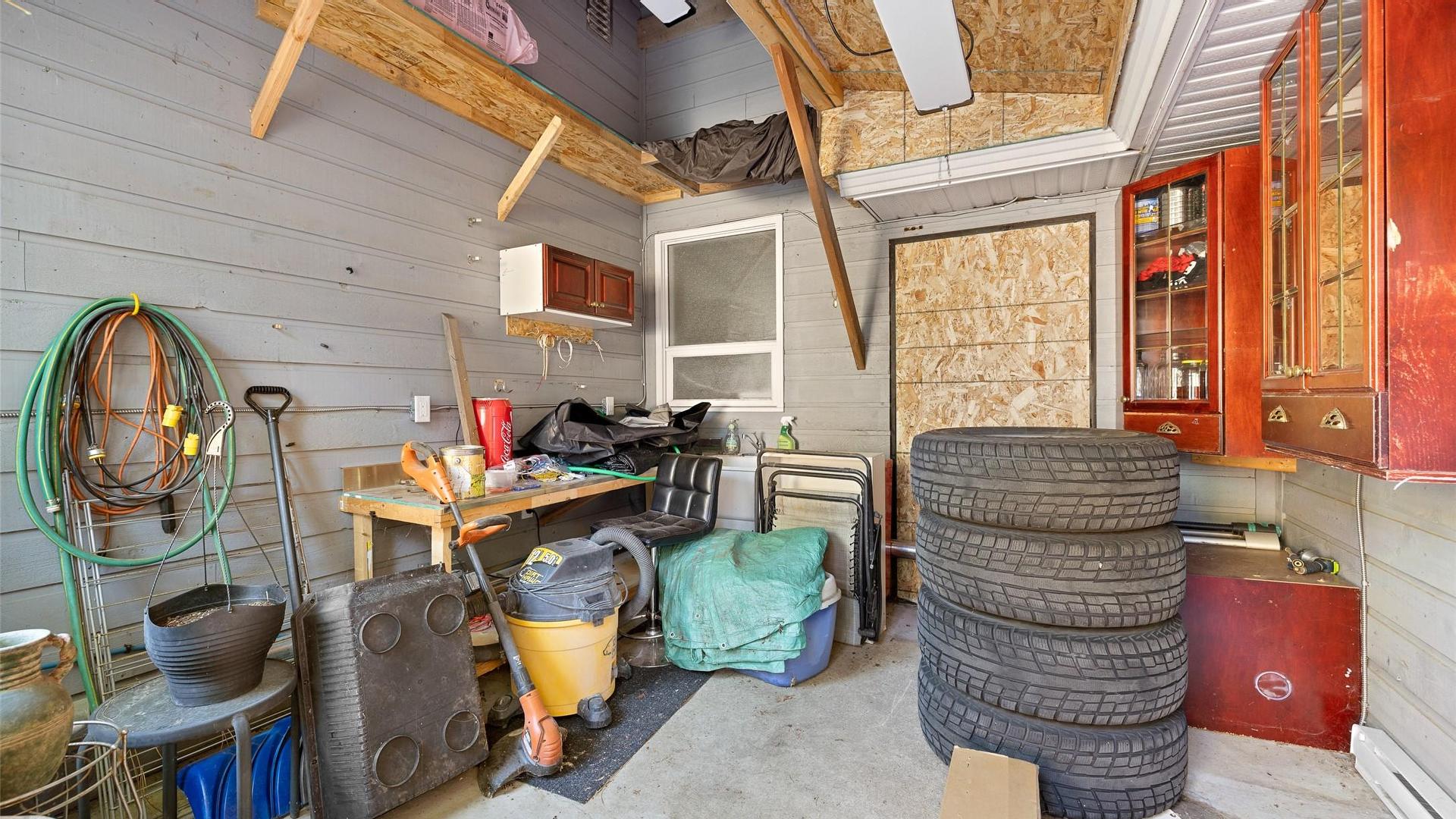 









1988


Abel

Street,
West Kelowna,




BC
V1Z 3C9

