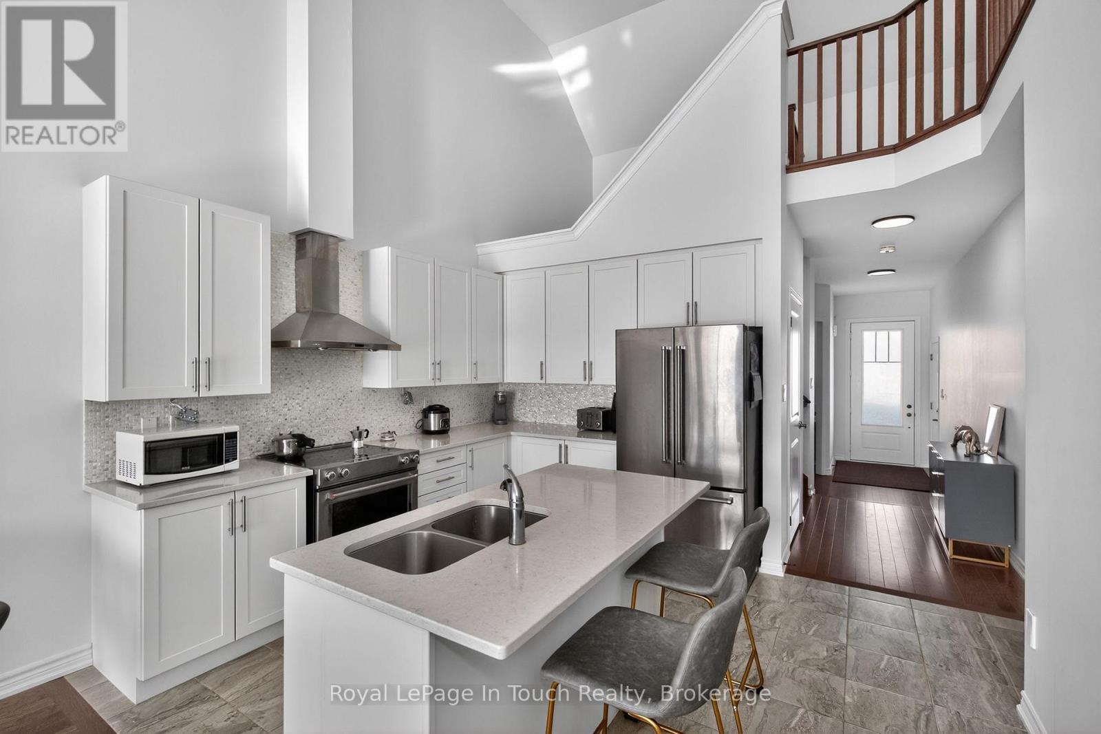 












635 BAYPORT BOULEVARD

,
Midland,




Ontario
L4R5H6

