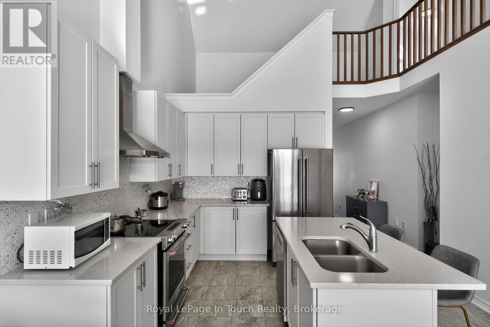 












635 BAYPORT BOULEVARD

,
Midland,




Ontario
L4R5H6

