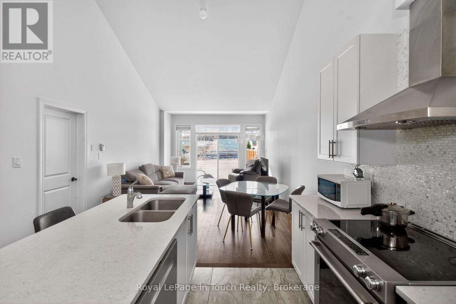 












635 BAYPORT BOULEVARD

,
Midland,




Ontario
L4R5H6

