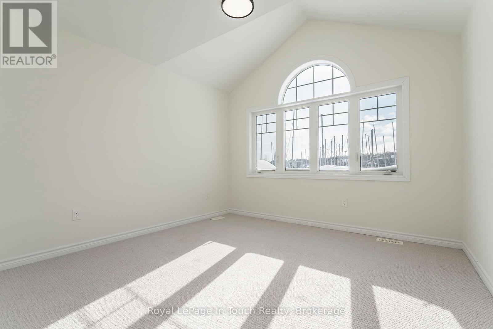 












635 BAYPORT BOULEVARD

,
Midland,




Ontario
L4R5H6

