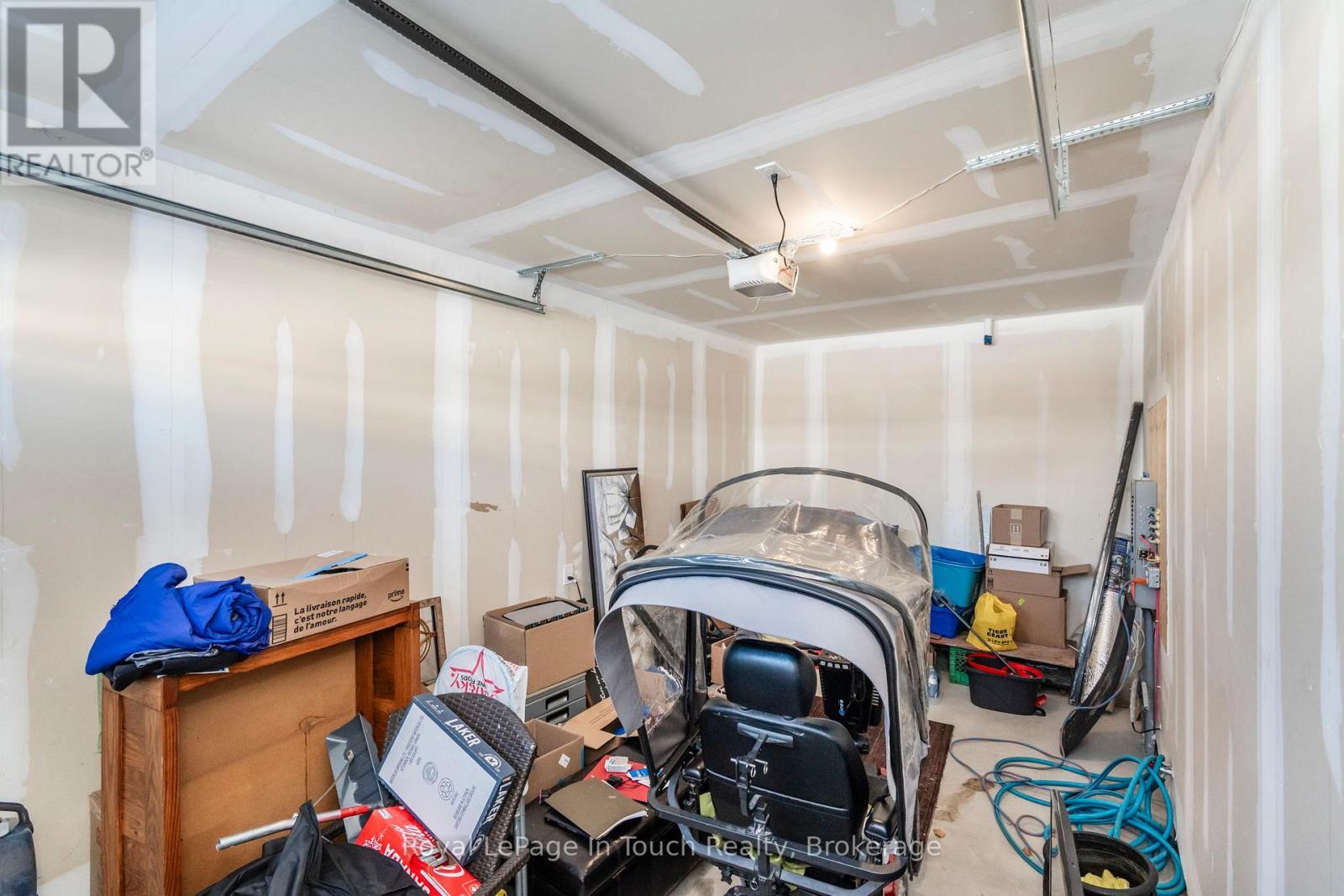 












635 BAYPORT BOULEVARD

,
Midland,




Ontario
L4R5H6

