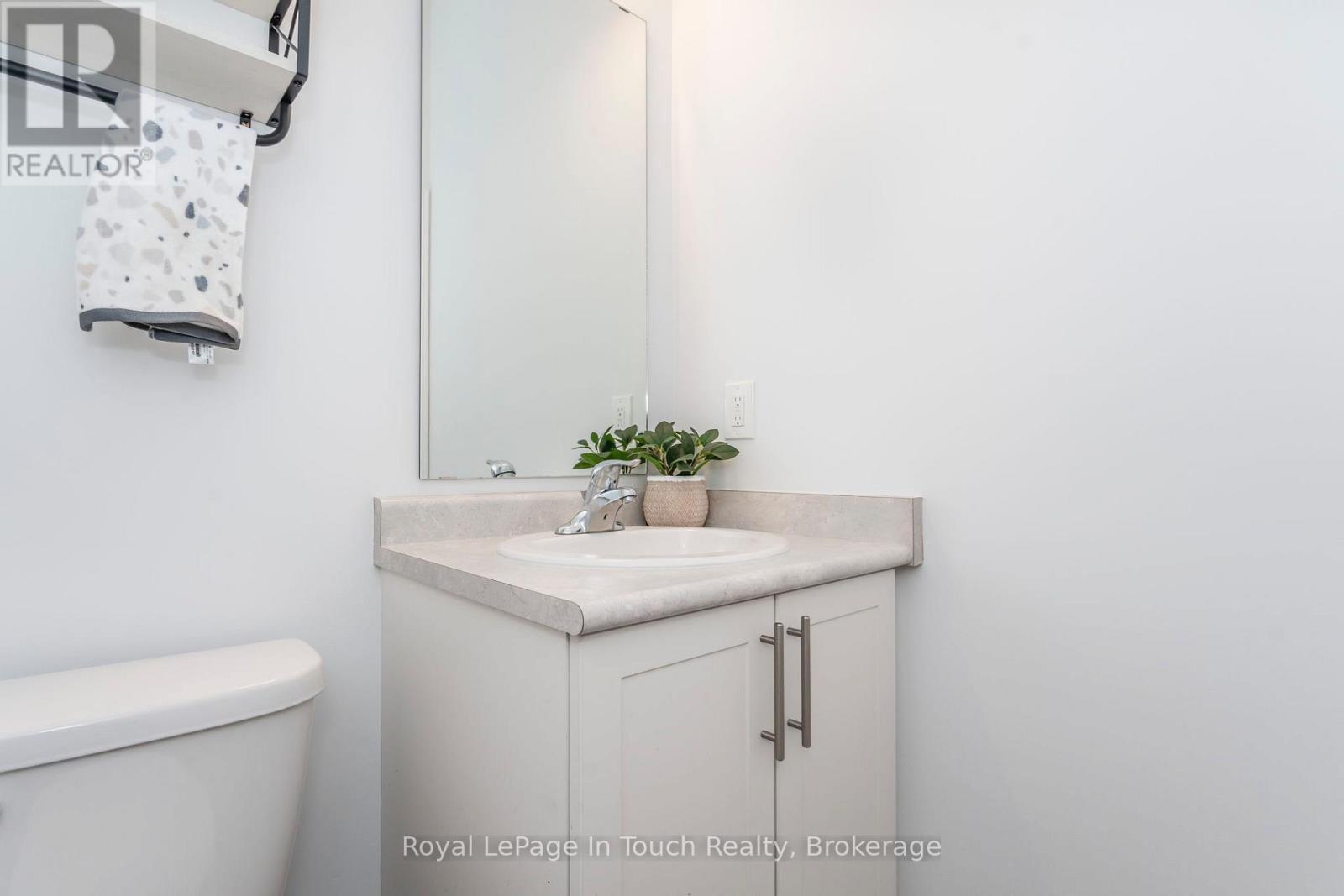 












635 BAYPORT BOULEVARD

,
Midland,




Ontario
L4R5H6

