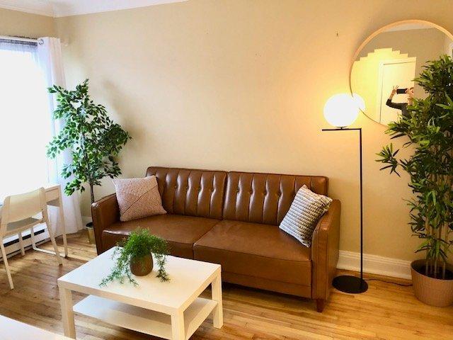 









5280


Rue St-Denis

,
Montréal (Le Plateau-Mont-Royal),




QC
H2J2M3

