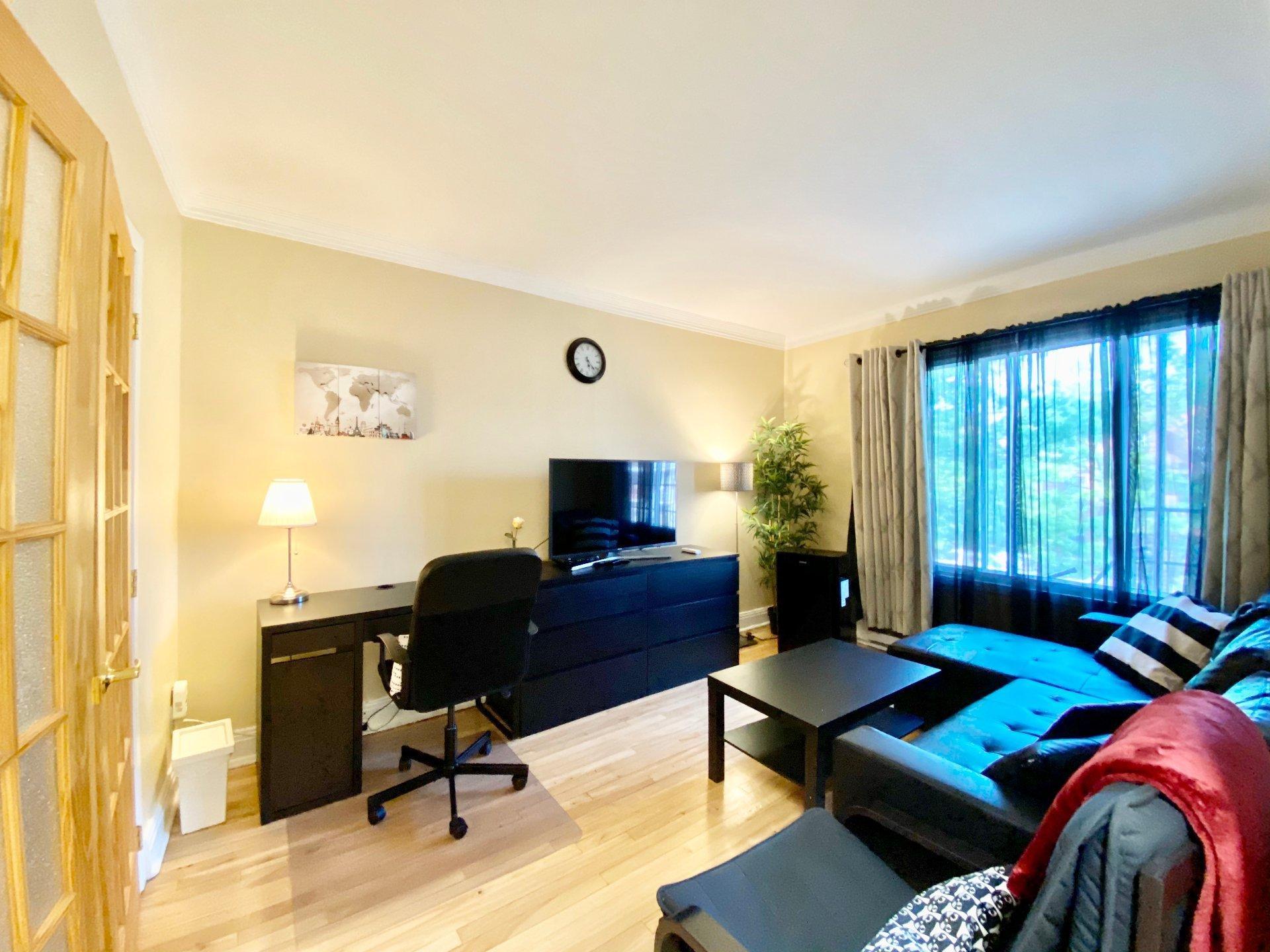 









5280


Rue St-Denis

,
Montréal (Le Plateau-Mont-Royal),




QC
H2J2M3

