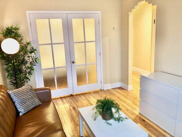 









5280


Rue St-Denis

,
Montréal (Le Plateau-Mont-Royal),




QC
H2J2M3

