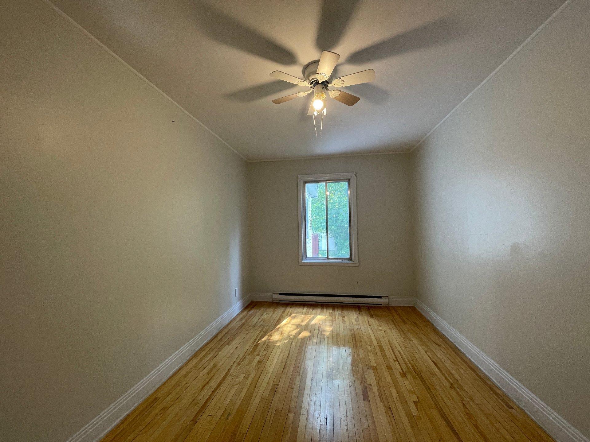 









50

 - 52


Av. Léo-Lacombe

,
Laval (Laval-des-Rapides),




QC
H7N3Y2

