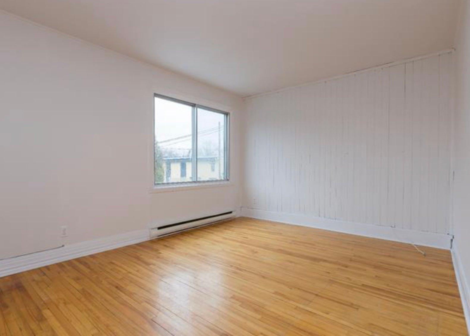 









50

 - 52


Av. Léo-Lacombe

,
Laval (Laval-des-Rapides),




QC
H7N3Y2

