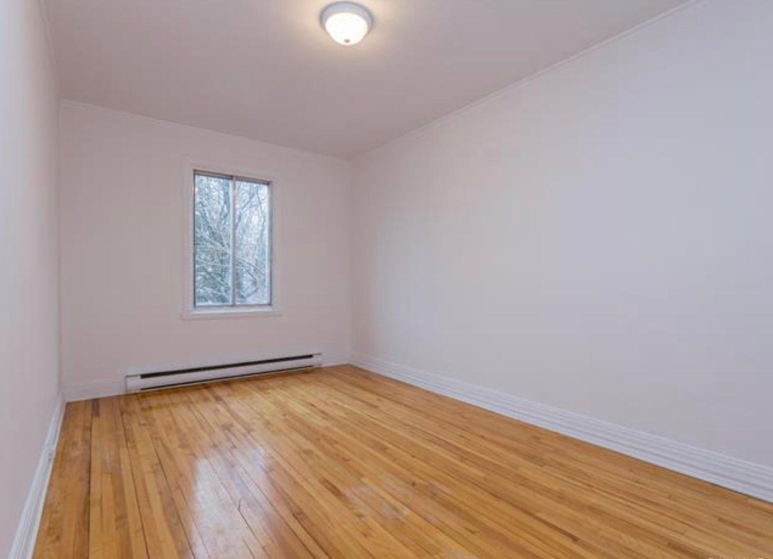 









50

 - 52


Av. Léo-Lacombe

,
Laval (Laval-des-Rapides),




QC
H7N3Y2

