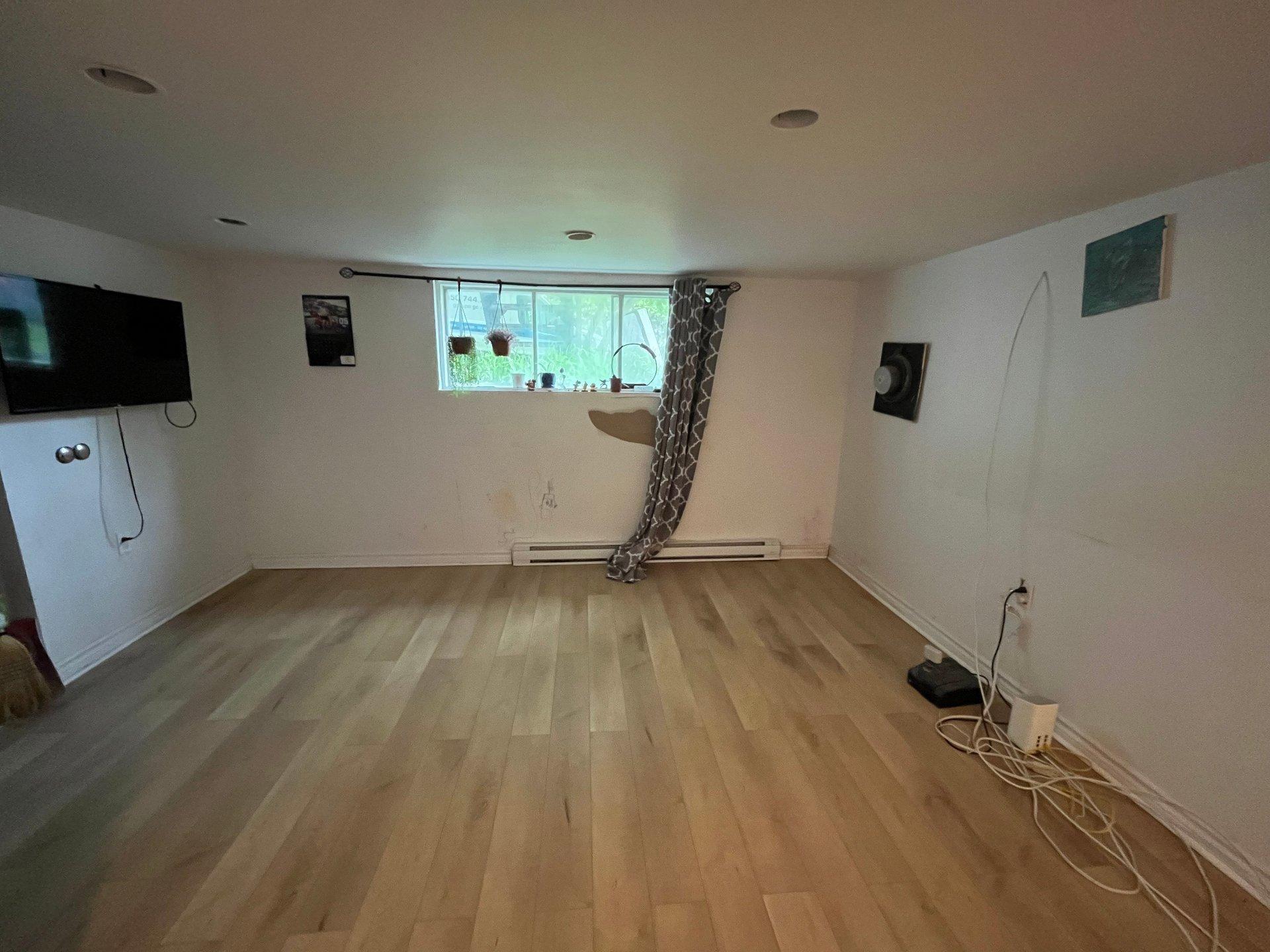 









50

 - 52


Av. Léo-Lacombe

,
Laval (Laval-des-Rapides),




QC
H7N3Y2

