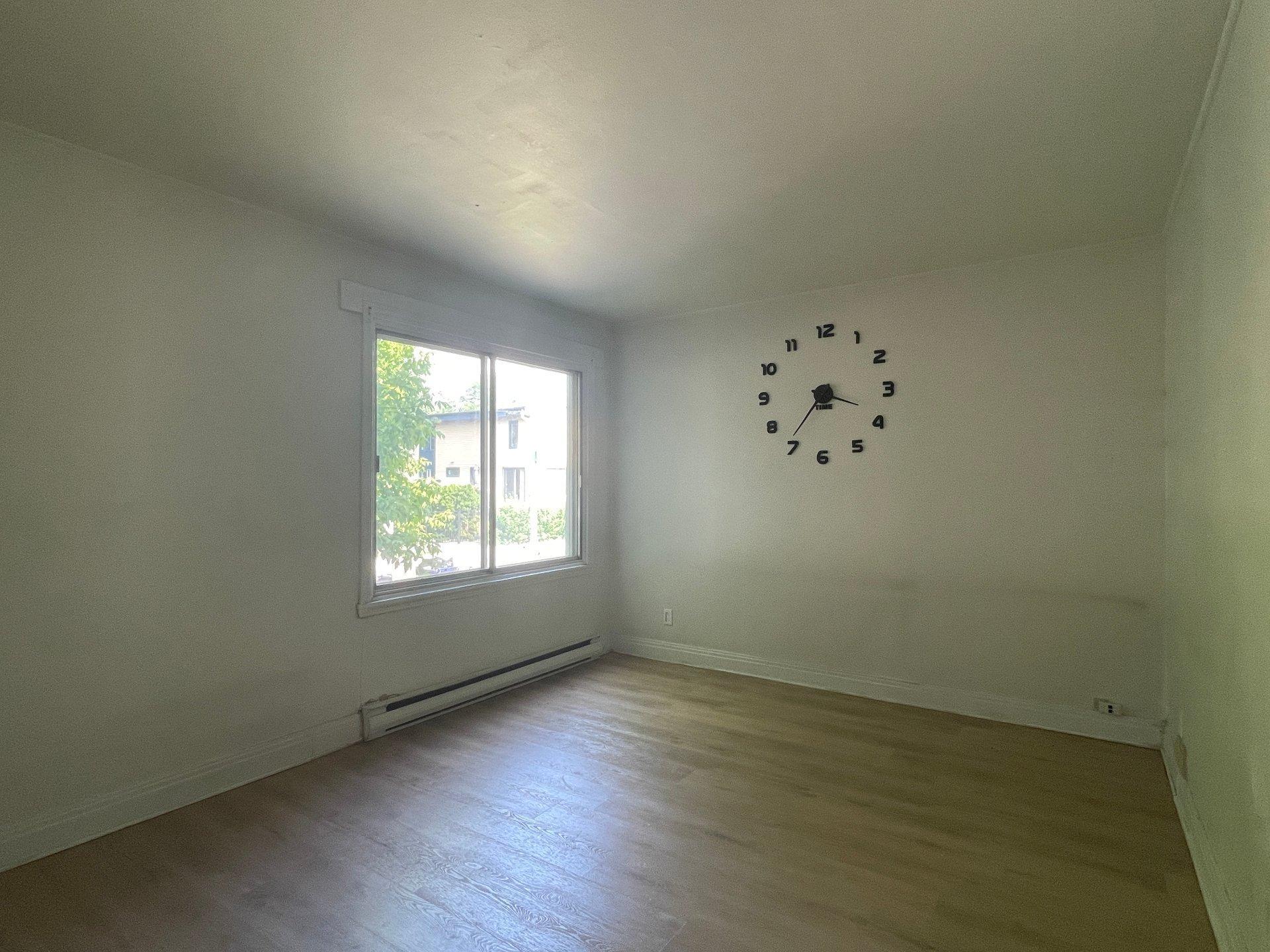 









50

 - 52


Av. Léo-Lacombe

,
Laval (Laval-des-Rapides),




QC
H7N3Y2

