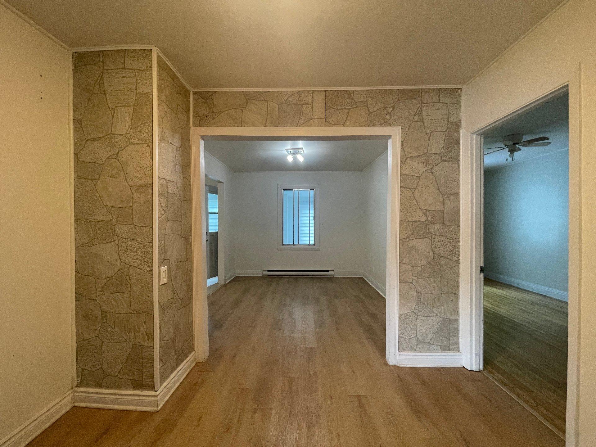 









50

 - 52


Av. Léo-Lacombe

,
Laval (Laval-des-Rapides),




QC
H7N3Y2

