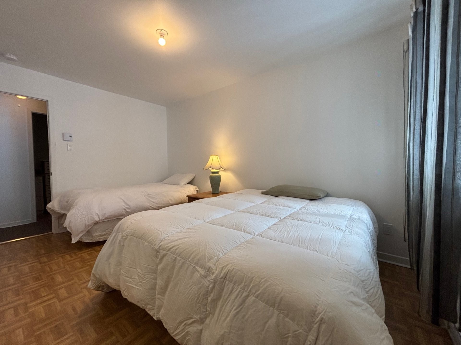 









190


Rue Desjardins

,
Sainte-Agathe-des-Monts,




QC
J8C2W9

