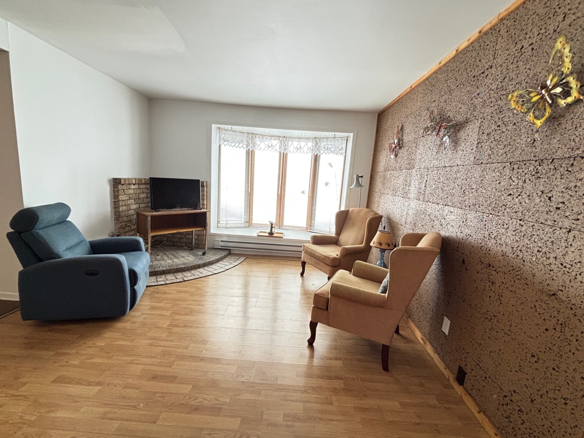 









190


Rue Desjardins

,
Sainte-Agathe-des-Monts,




QC
J8C2W9

