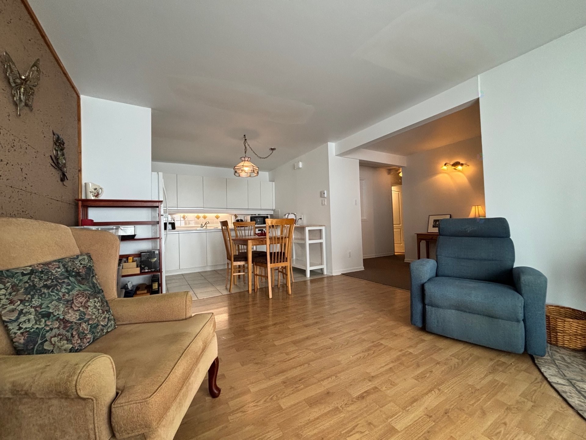 









190


Rue Desjardins

,
Sainte-Agathe-des-Monts,




QC
J8C2W9

