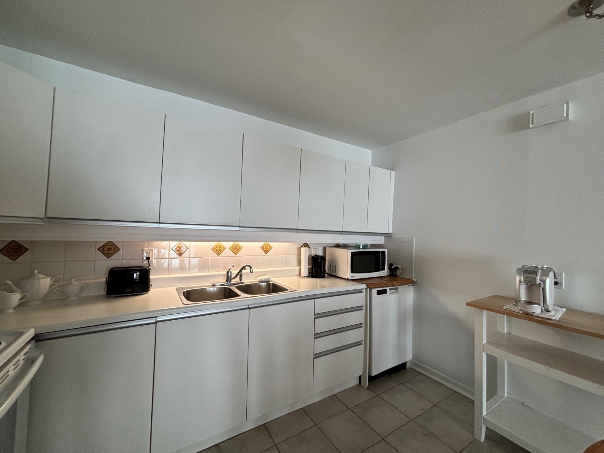 









190


Rue Desjardins

,
Sainte-Agathe-des-Monts,




QC
J8C2W9

