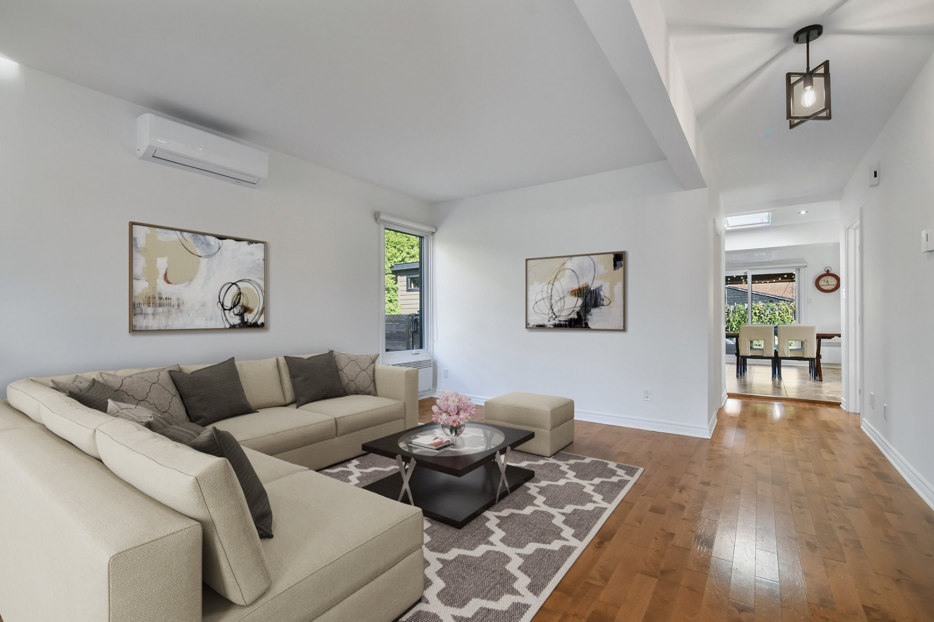 









9453


Rue Parthenais

,
Montréal (Villeray/Saint-Michel/Parc-Extension),




QC
H1Z2N8


