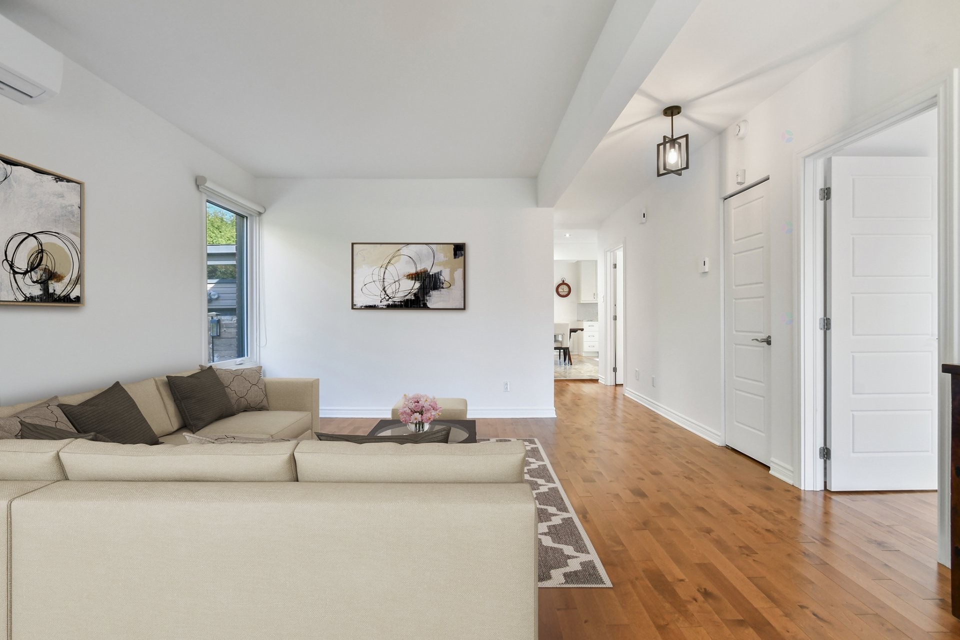 









9453


Rue Parthenais

,
Montréal (Villeray/Saint-Michel/Parc-Extension),




QC
H1Z2N8

