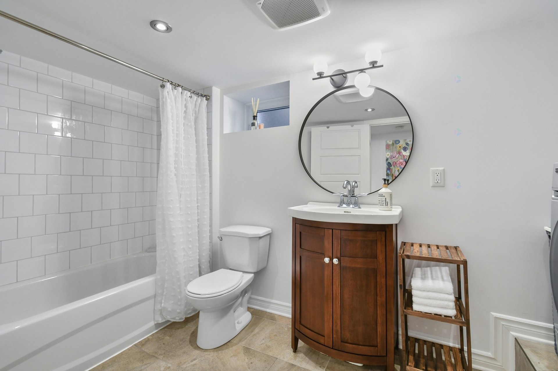 









9453


Rue Parthenais

,
Montréal (Villeray/Saint-Michel/Parc-Extension),




QC
H1Z2N8

