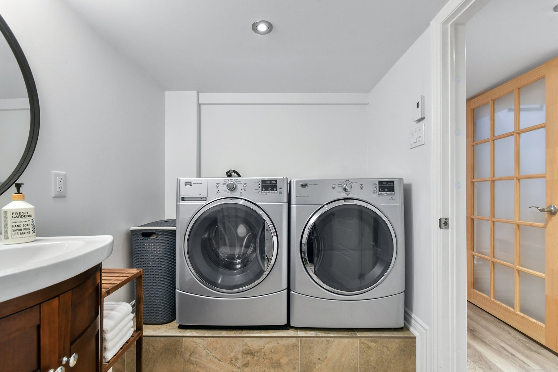 









9453


Rue Parthenais

,
Montréal (Villeray/Saint-Michel/Parc-Extension),




QC
H1Z2N8

