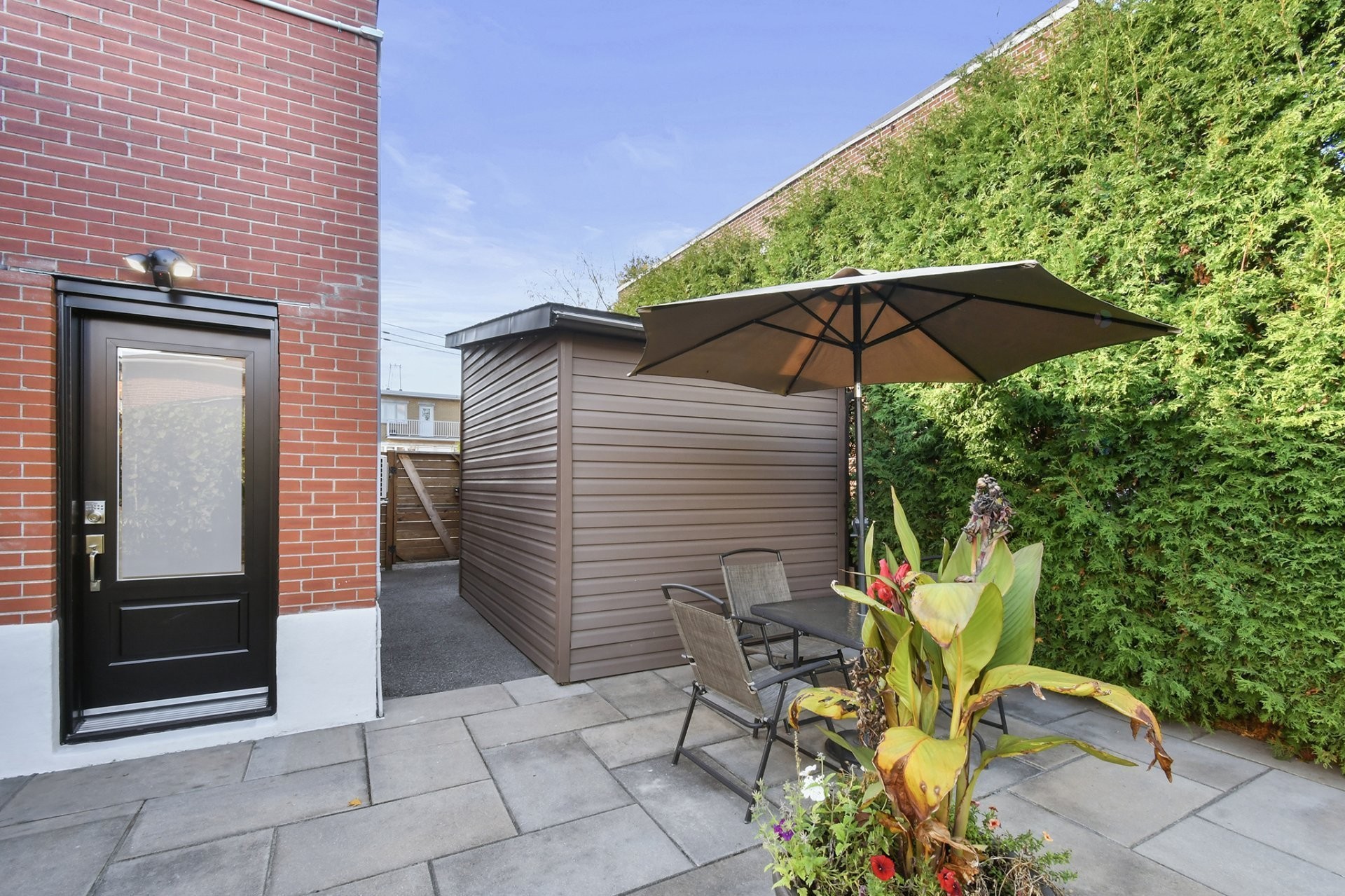 









9453


Rue Parthenais

,
Montréal (Villeray/Saint-Michel/Parc-Extension),




QC
H1Z2N8

