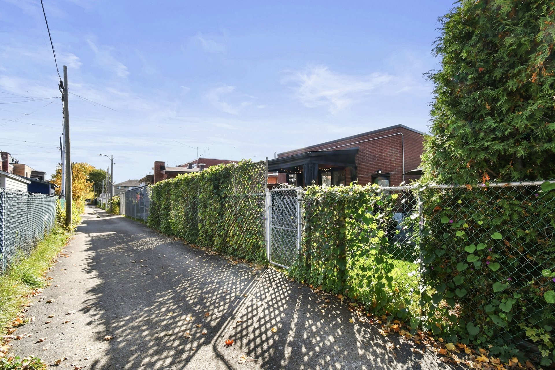









9453


Rue Parthenais

,
Montréal (Villeray/Saint-Michel/Parc-Extension),




QC
H1Z2N8

