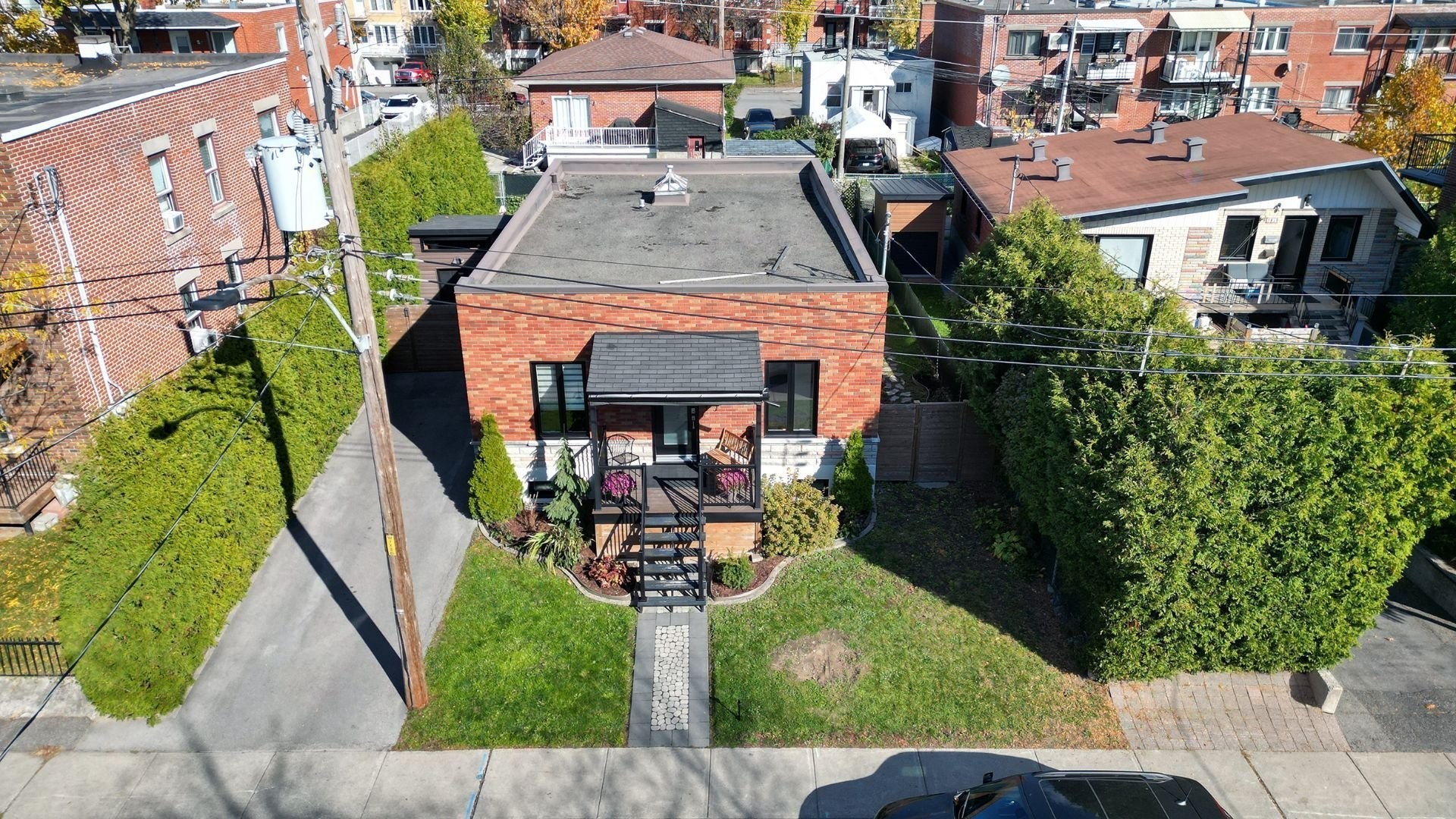 









9453


Rue Parthenais

,
Montréal (Villeray/Saint-Michel/Parc-Extension),




QC
H1Z2N8

