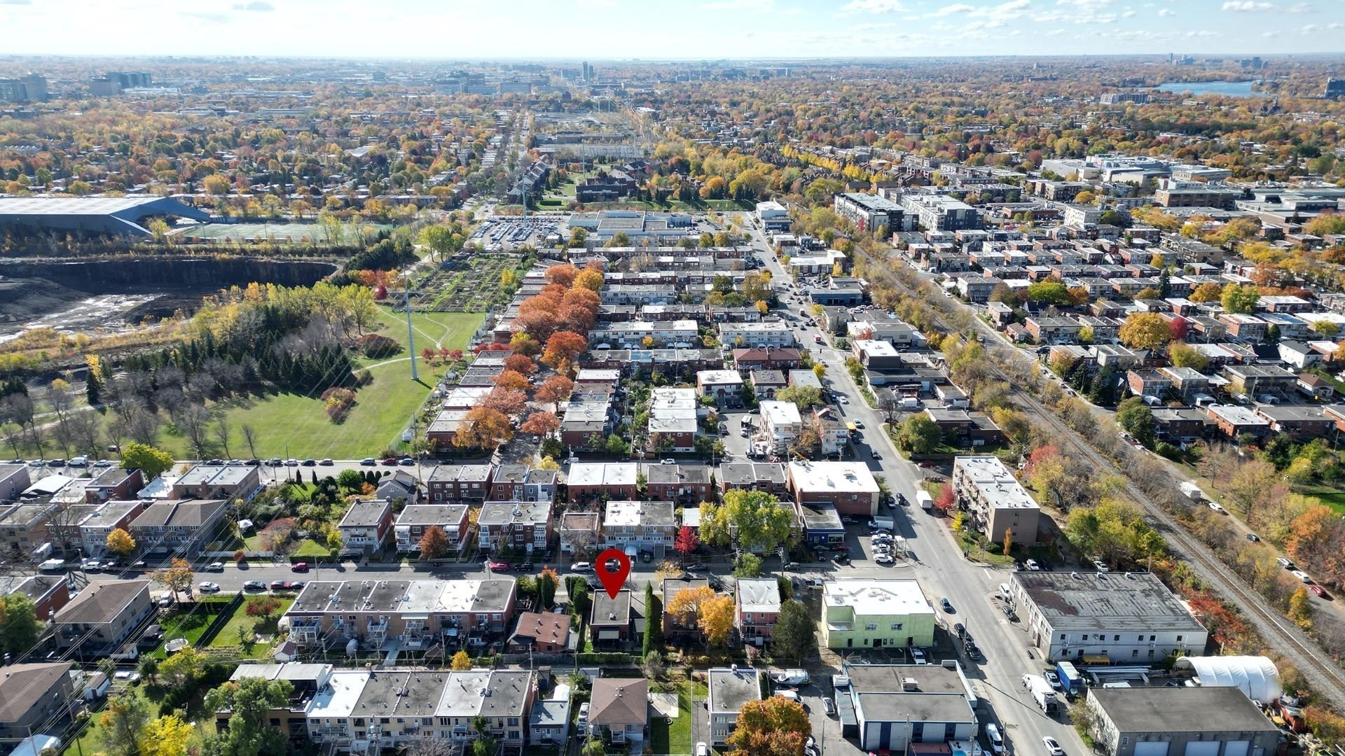 









9453


Rue Parthenais

,
Montréal (Villeray/Saint-Michel/Parc-Extension),




QC
H1Z2N8


