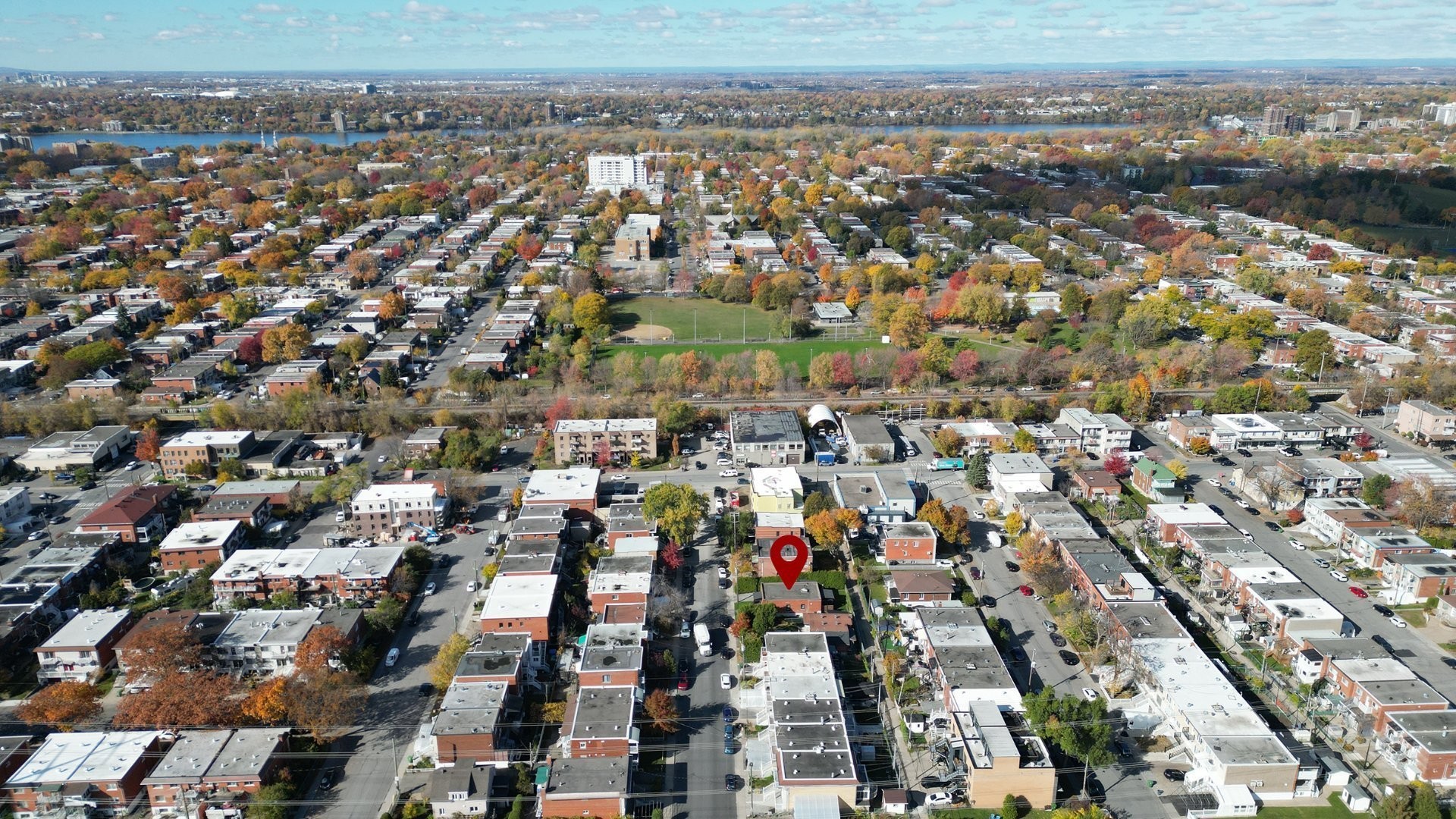 









9453


Rue Parthenais

,
Montréal (Villeray/Saint-Michel/Parc-Extension),




QC
H1Z2N8

