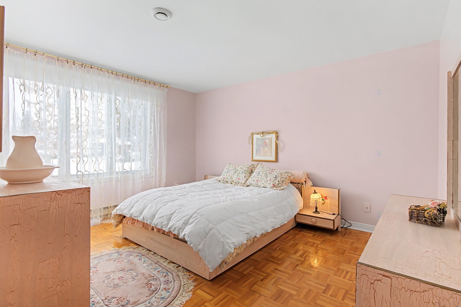 









519


Rue Chapleau

,
Saint-Bruno-de-Montarville,




QC
J3V6C7

