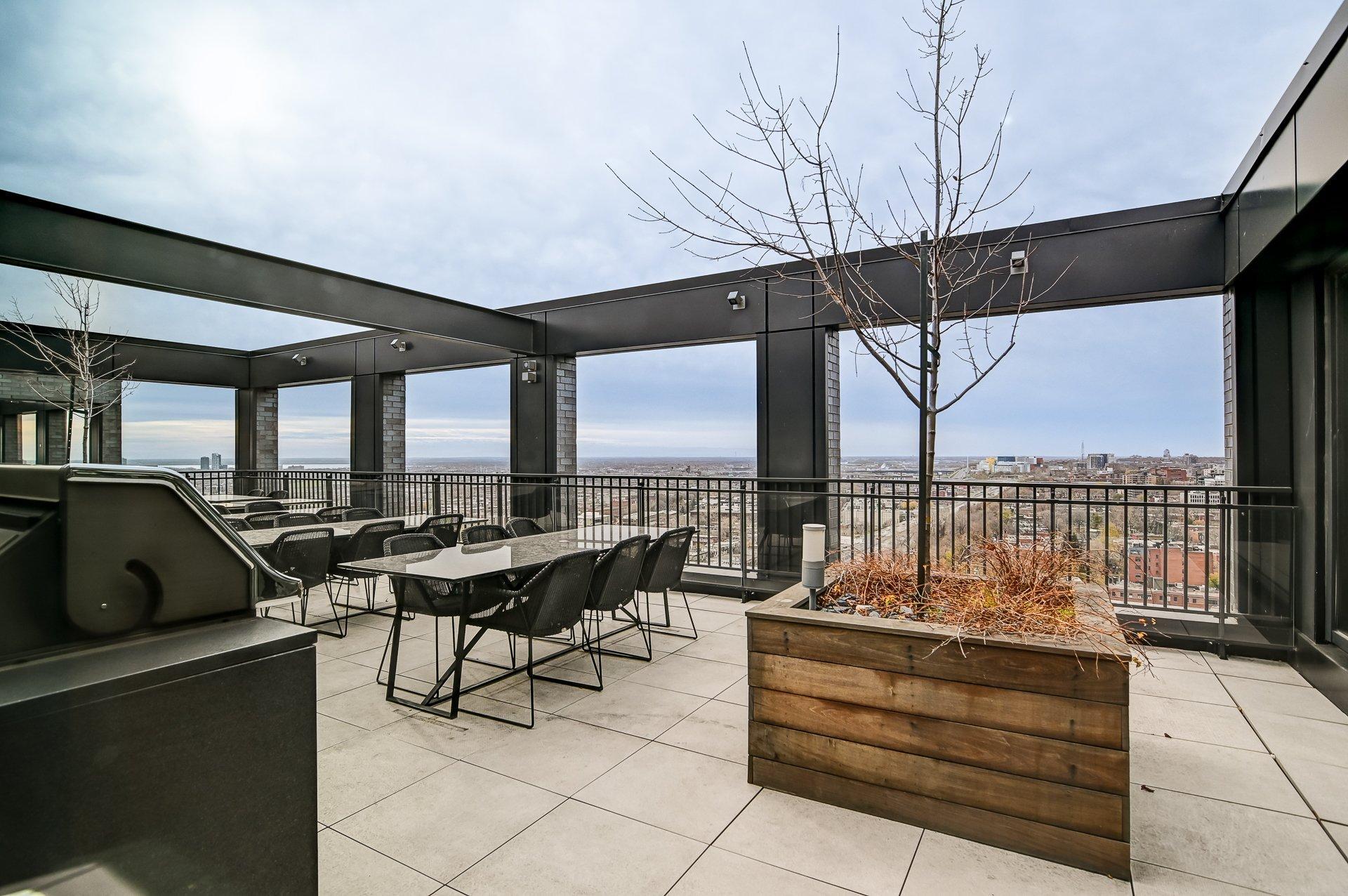 









2020


Boul. René-Lévesque O.

, 912,
Montréal (Ville-Marie),




QC
H3H0B4

