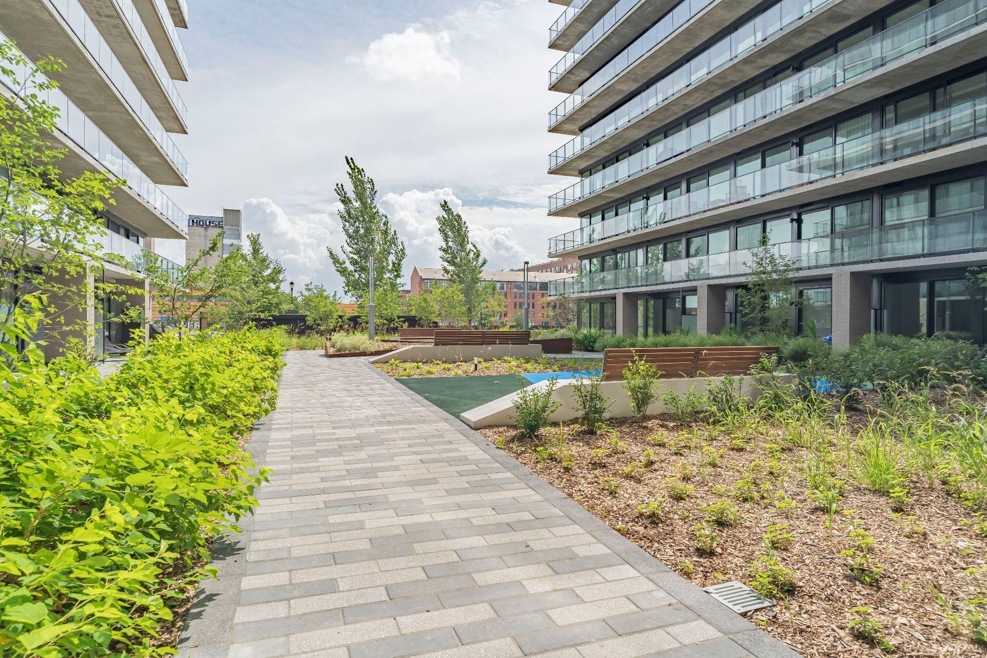 









1616


Rue des Bassins

, 513,
Montréal (Le Sud-Ouest),




QC
H3J0C3

