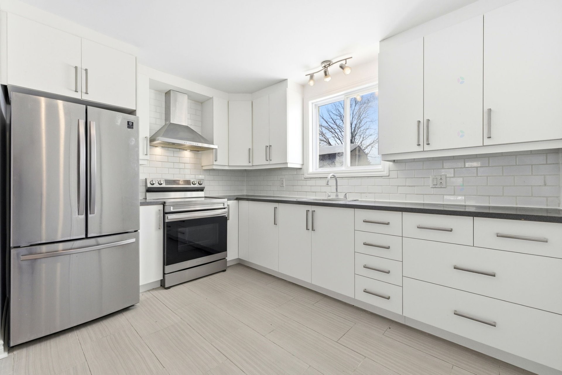 









168


Rue Lamarche

, 2,
Gatineau (Gatineau),




QC
J8T5C5

