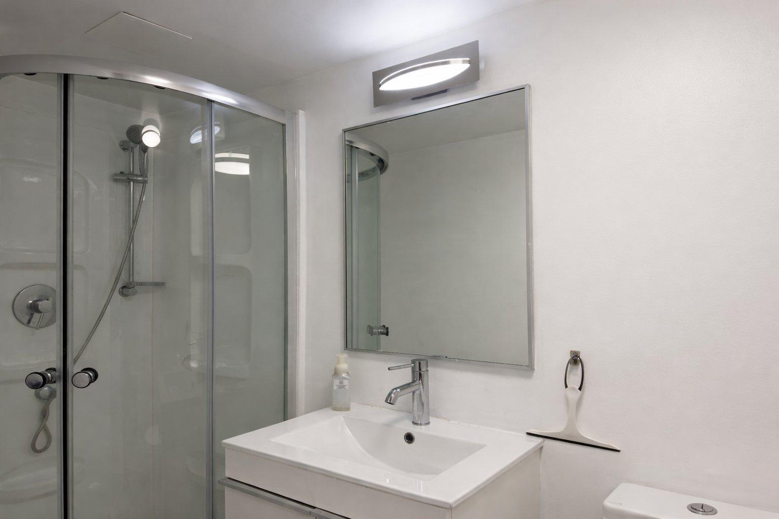 









763


Rue Riverin

,
Longueuil (Le Vieux-Longueuil),




QC
J4L3E5

