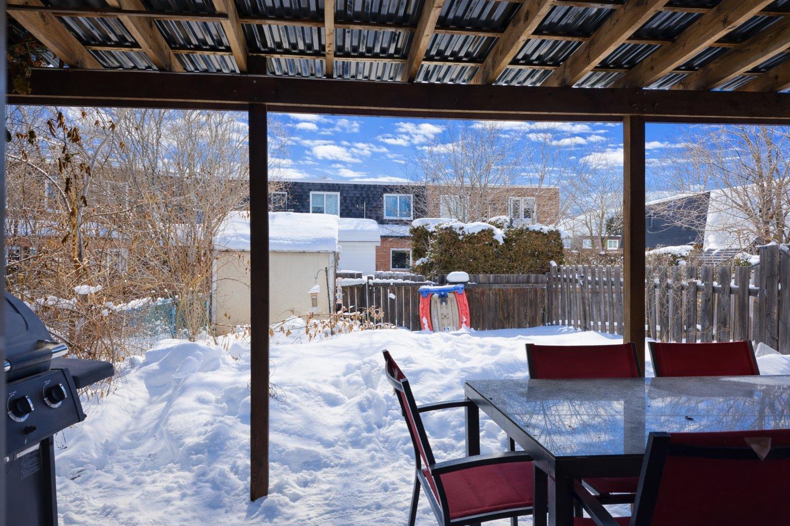 









763


Rue Riverin

,
Longueuil (Le Vieux-Longueuil),




QC
J4L3E5

