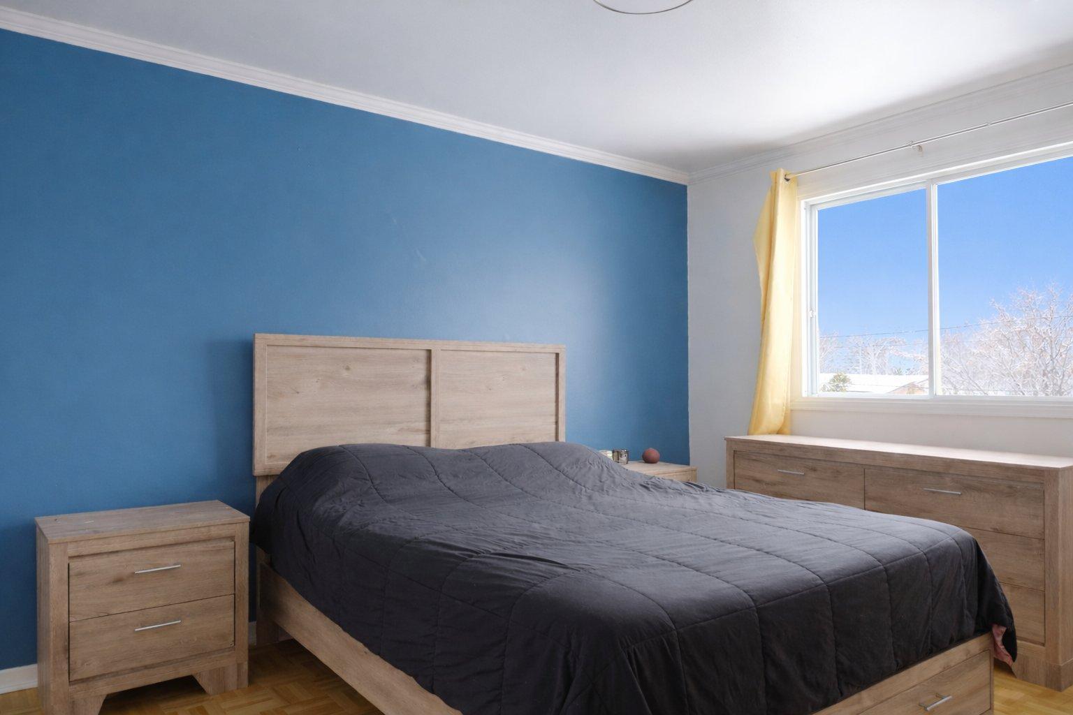 









763


Rue Riverin

,
Longueuil (Le Vieux-Longueuil),




QC
J4L3E5

