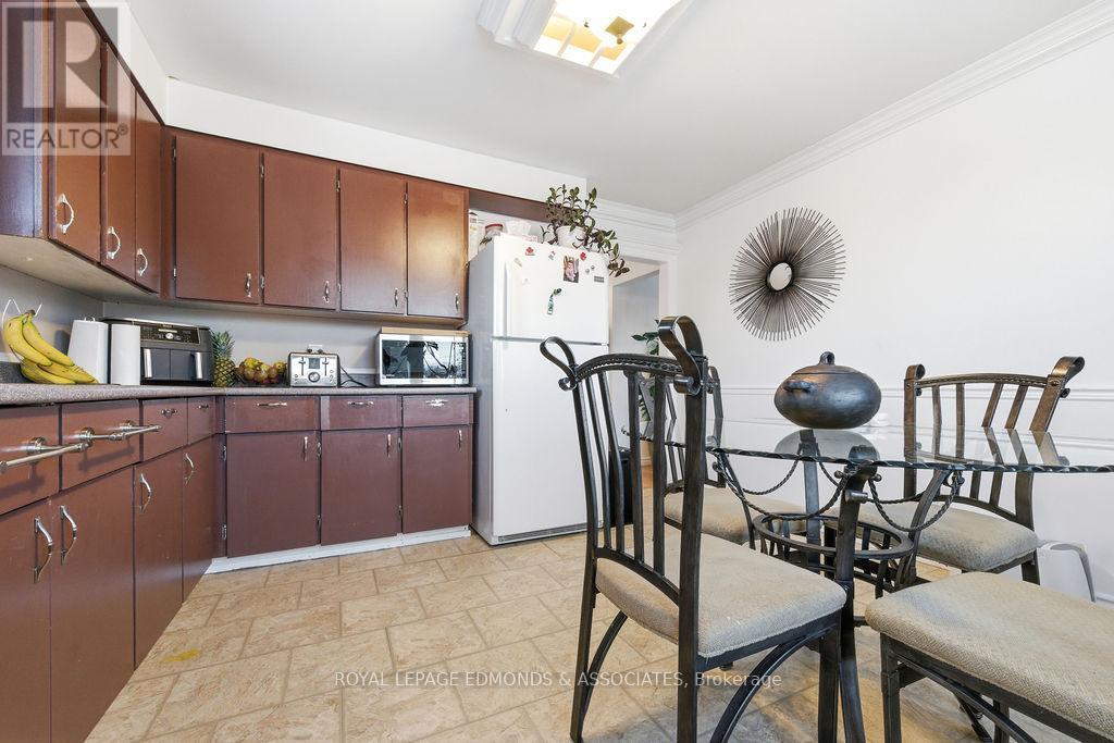 












31 HERMAN STREET

,
Petawawa,




Ontario
K8H1W1

