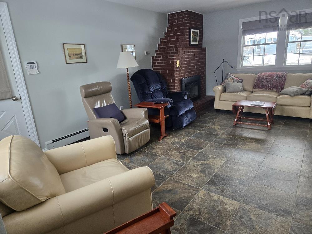 












35 Fairview Drive

,
Truro,




NS
B2N 1S2

