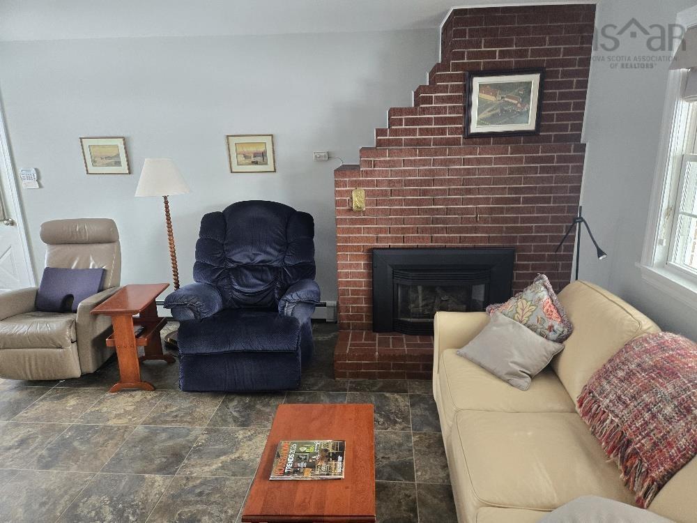 












35 Fairview Drive

,
Truro,




NS
B2N 1S2

