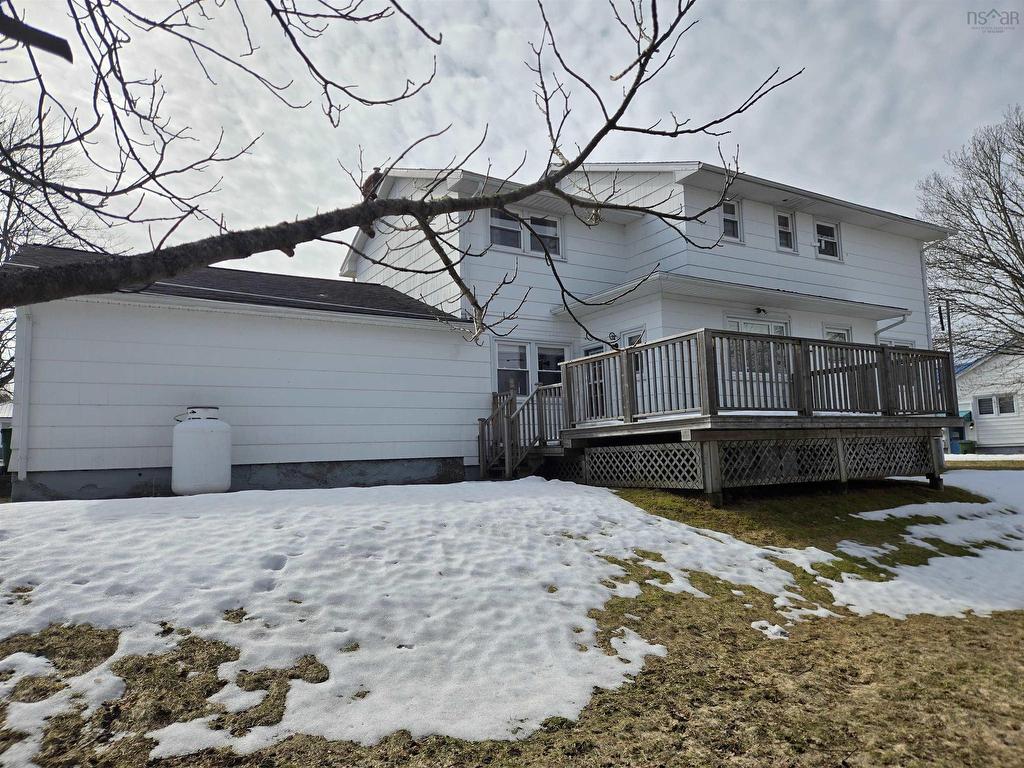 












35 Fairview Drive

,
Truro,




NS
B2N 1S2

