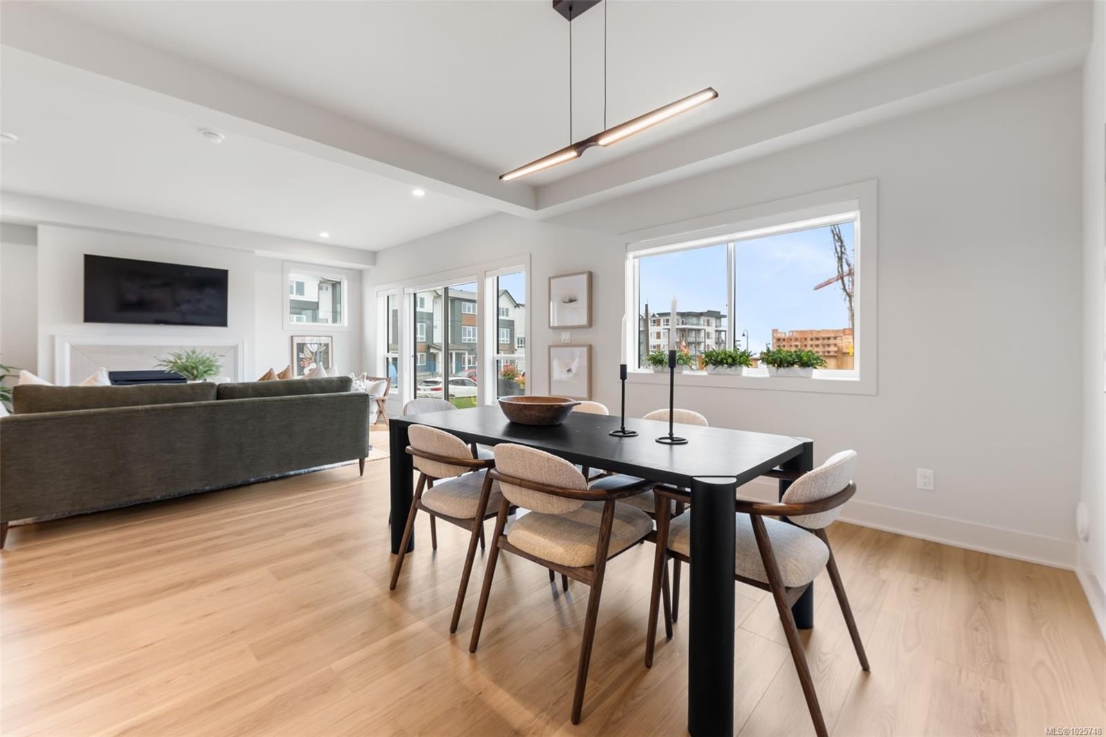 









3583


Temperate

Pl,
Colwood,




BC
V9C 0T3

