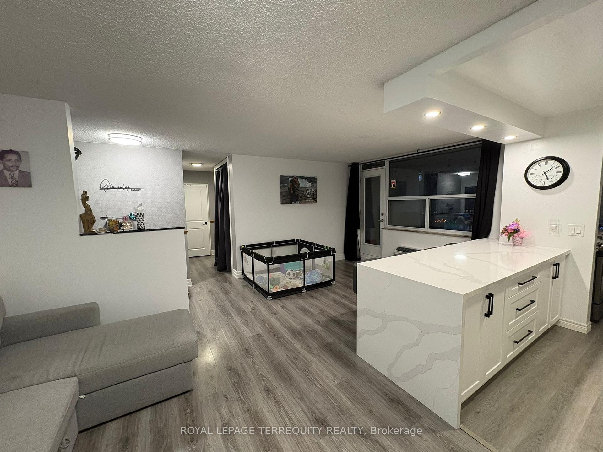 









966


Inverhouse

Drive, 206,
Mississauga,




ON
L5J 4B6

