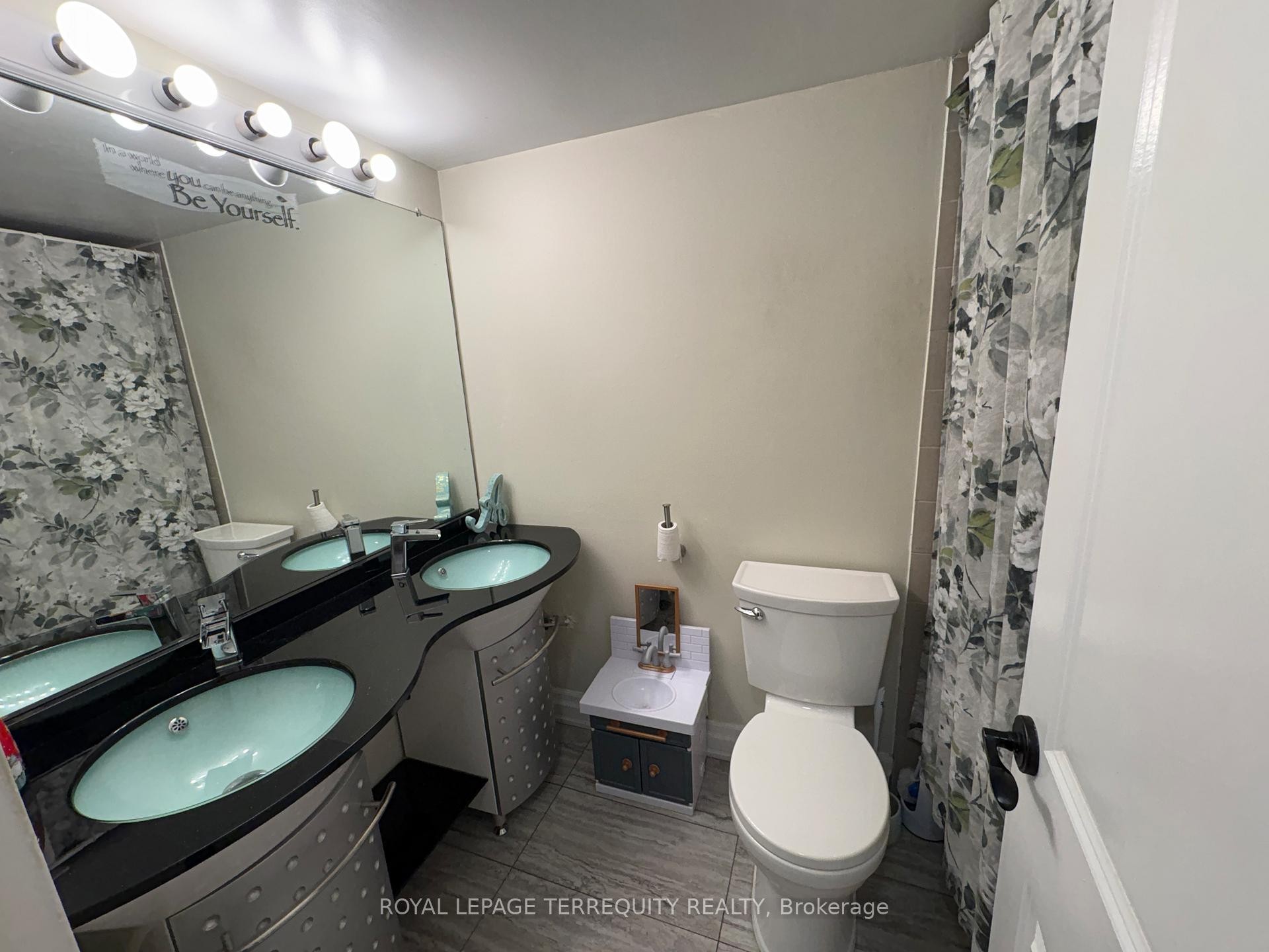 









966


Inverhouse

Drive, 206,
Mississauga,




ON
L5J 4B6

