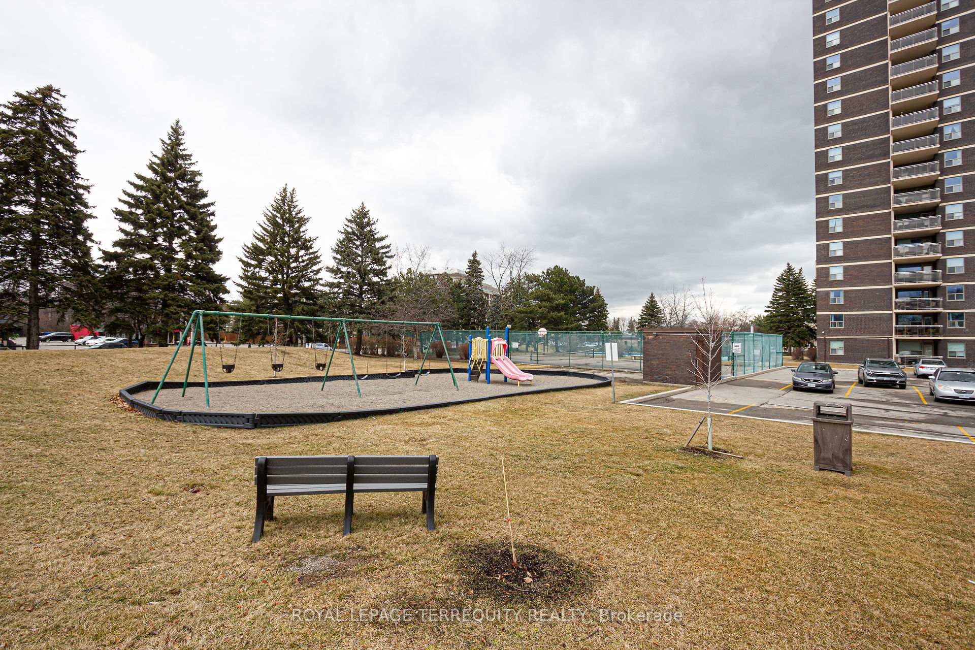 









966


Inverhouse

Drive, 206,
Mississauga,




ON
L5J 4B6

