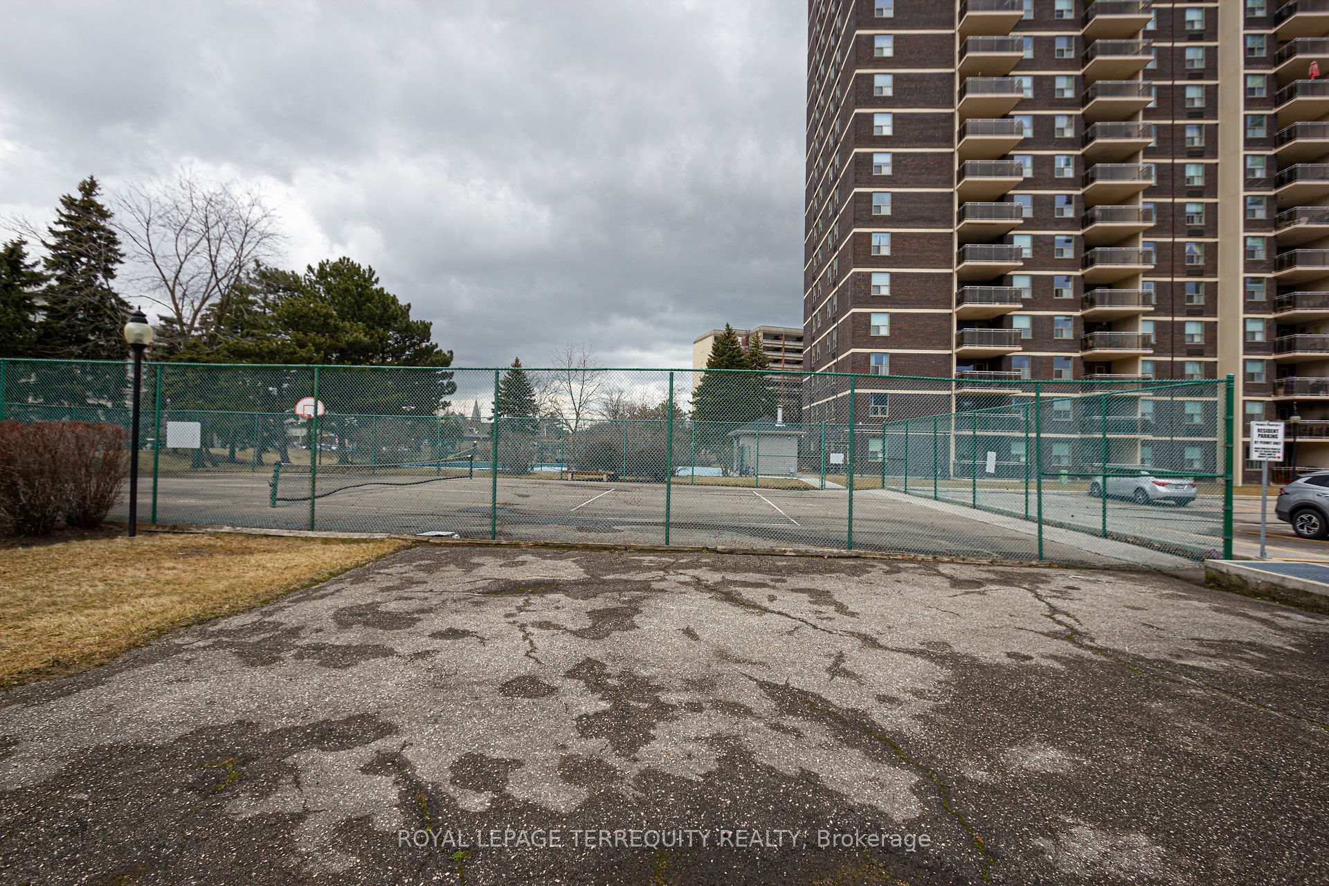 









966


Inverhouse

Drive, 206,
Mississauga,




ON
L5J 4B6

