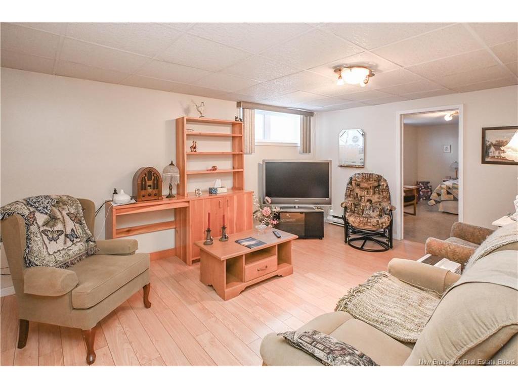 









262


Savard

ST,
Caraquet,




NB
E1W 1A4

