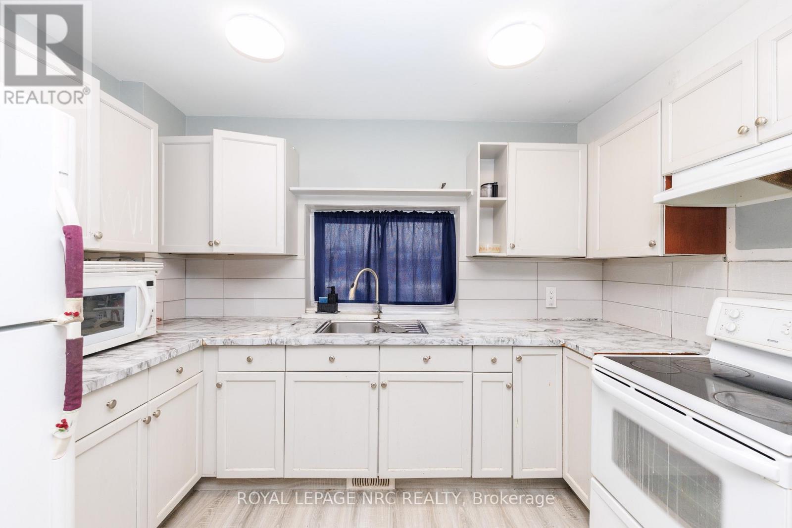 












625 LINCOLN STREET

,
Welland (Lincoln/Crowland),




Ontario
L3B4R2

