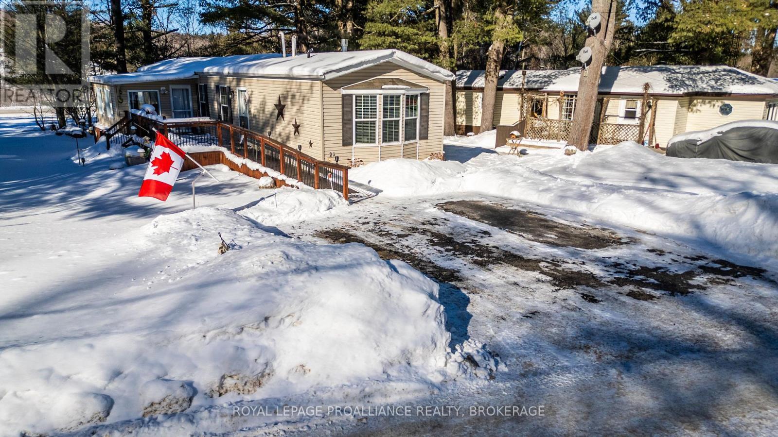 












22-3303 HIGHWAY 32

,
Front of Leeds & Seeleys Bay,




Ontario
K0H2N0

