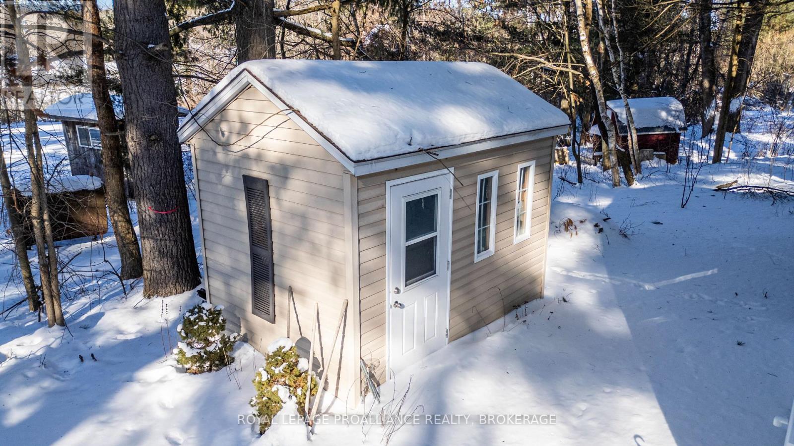 












22-3303 HIGHWAY 32

,
Front of Leeds & Seeleys Bay,




Ontario
K0H2N0

