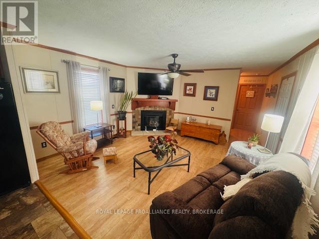 












22-3303 HIGHWAY 32

,
Front of Leeds & Seeleys Bay,




Ontario
K0H2N0

